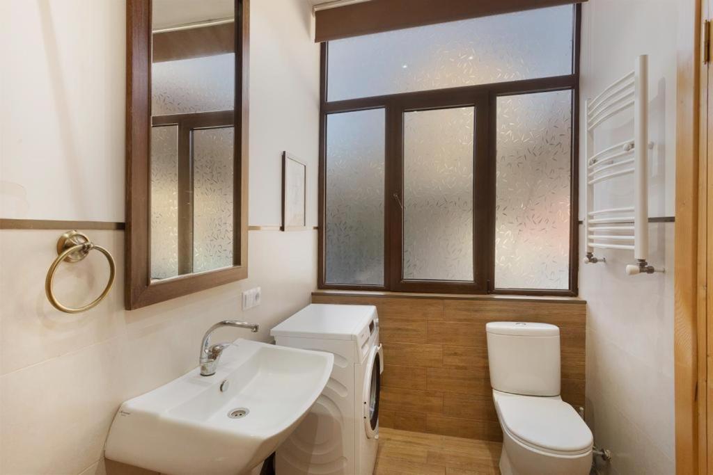 Appartamento Duplex Opera 3 Tbilisi Esterno foto