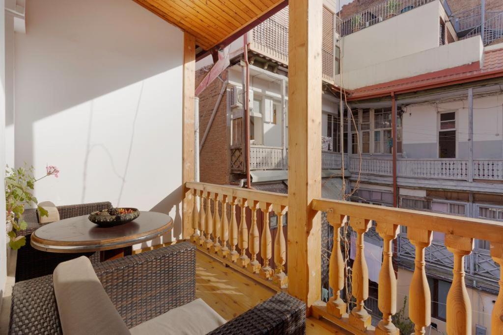 Appartamento Duplex Opera 3 Tbilisi Esterno foto